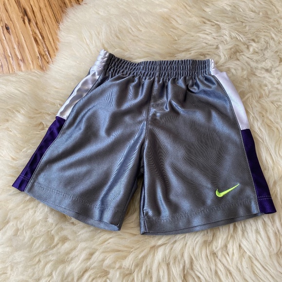 Shiny Athletic Nike Shorts Boys 24 Months - Picture 1 of 3
